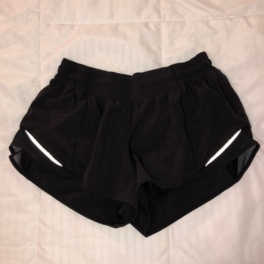 lulu lemon shorts perfect condition.